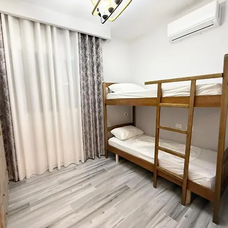 Benis * Τίρανα